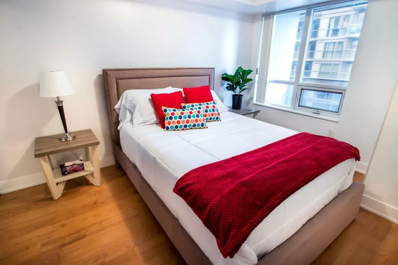 Apartment Micasa Suites - Stylish Condo In The Heart Of Downtown Toronto Canada